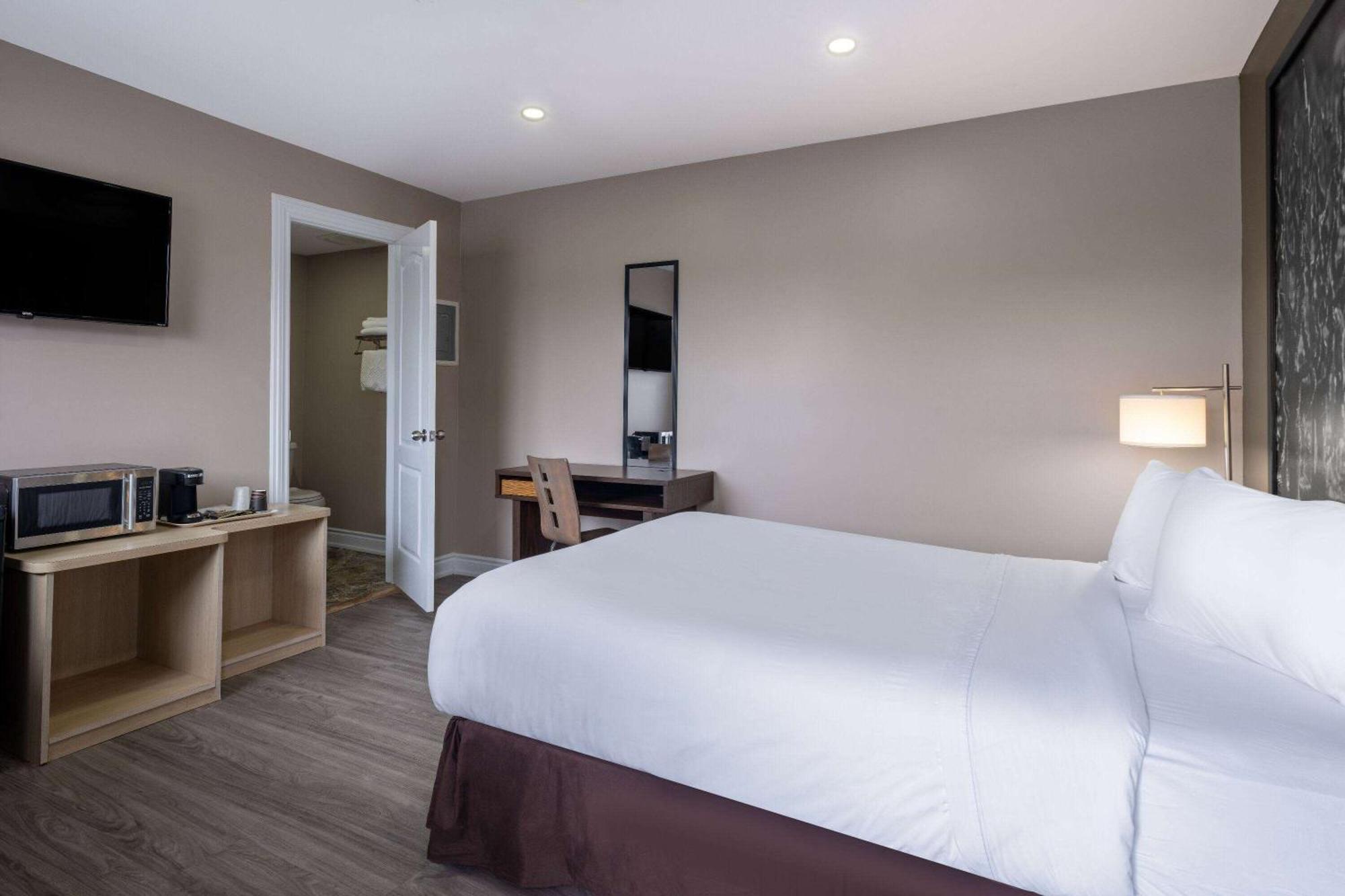 Super 8 By Wyndham Niagara Falls On Luaran gambar