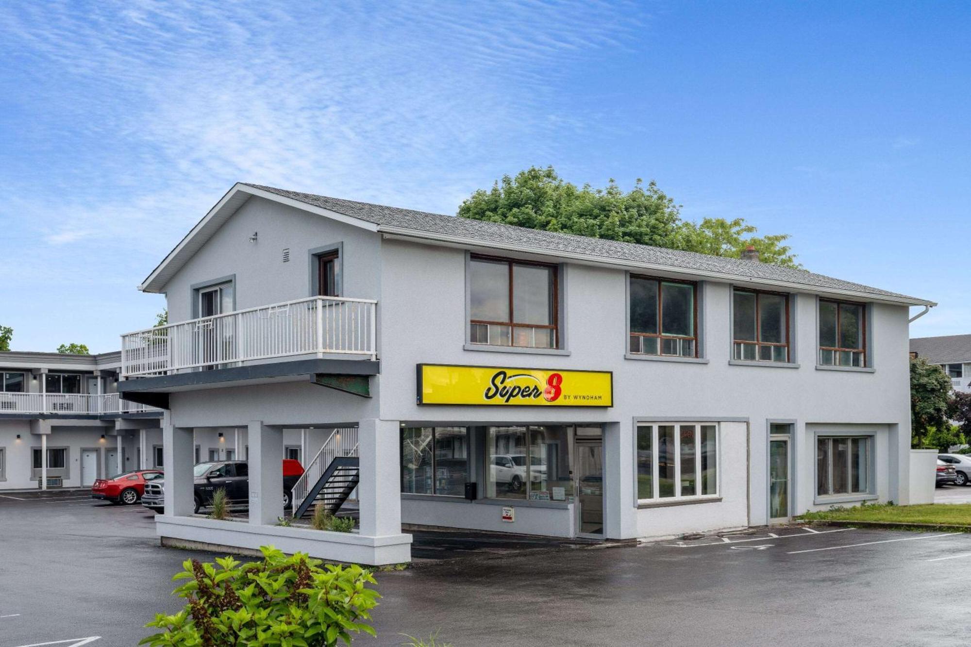 Super 8 By Wyndham Niagara Falls On Luaran gambar